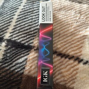 BNIB IGK LOOK OUT LASH & BROW BOOSTING PEPTIDE SERUM